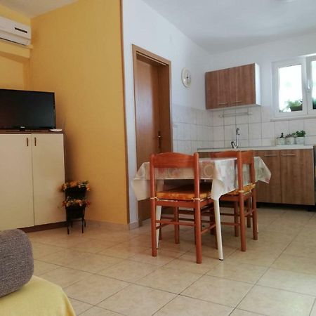 Apartment Center Tonka Макарска Екстериор снимка