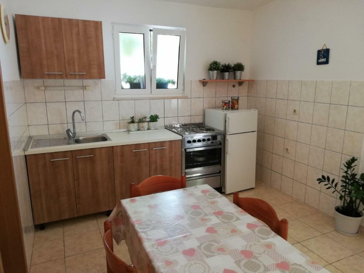 Apartment Center Tonka Макарска Екстериор снимка