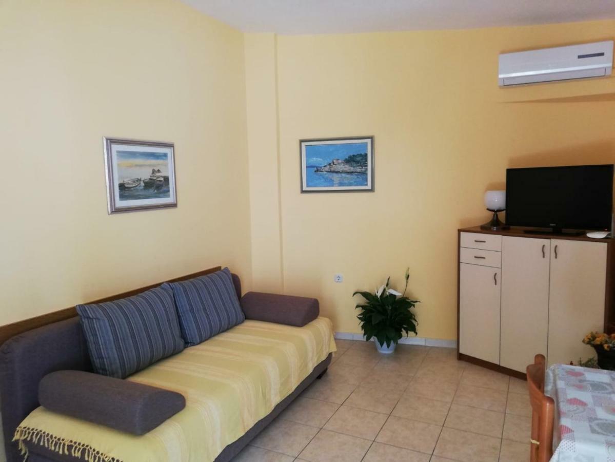 Apartment Center Tonka Макарска Екстериор снимка