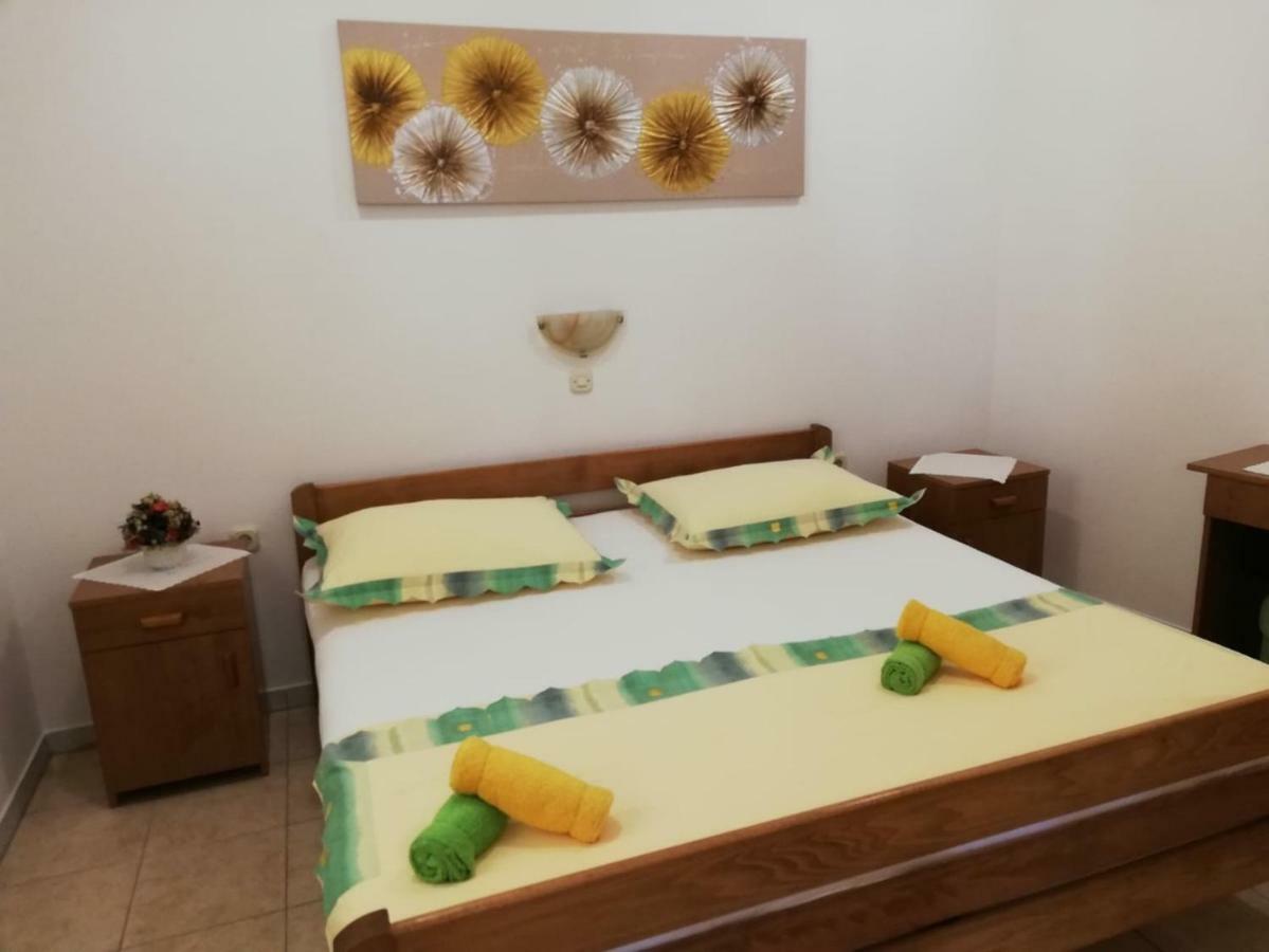 Apartment Center Tonka Макарска Екстериор снимка